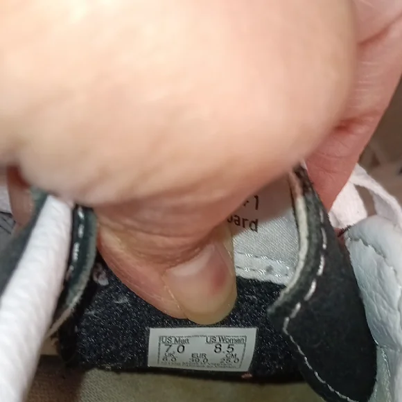 Vans Black and White Women's Sneakers - Picture 10 of 15